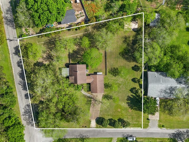 610 Redbud Trl