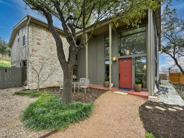 610 Rock Park Dr
