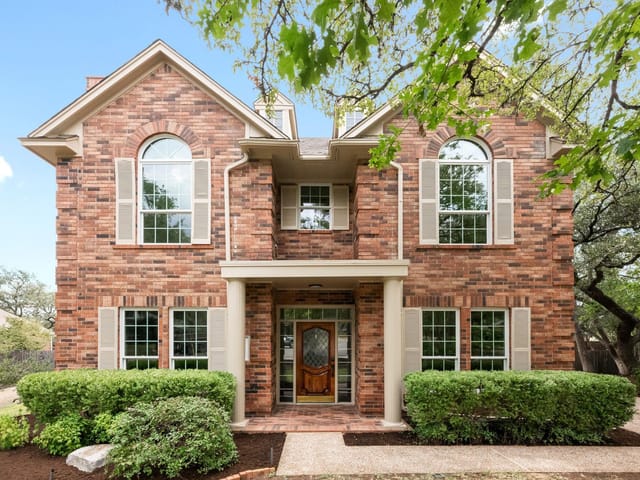 6101 Ginita Ln