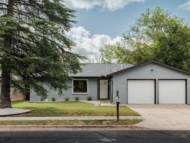 6101 London DR