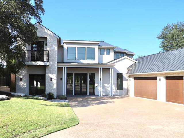 6102 Forest Hills Dr