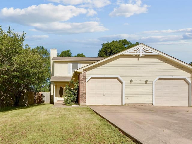 6102 Parkwood Dr