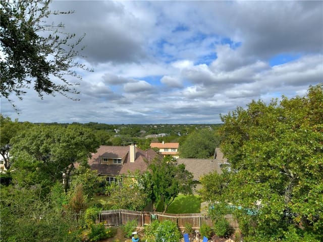 6104 Rain Creek Pkwy