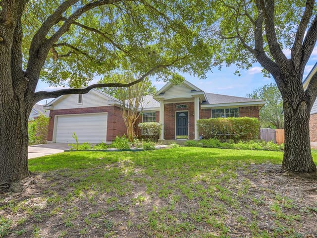 6105 Back Bay Ln