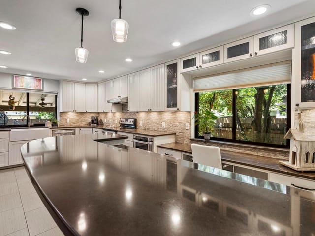 6105 Chestnut Holw