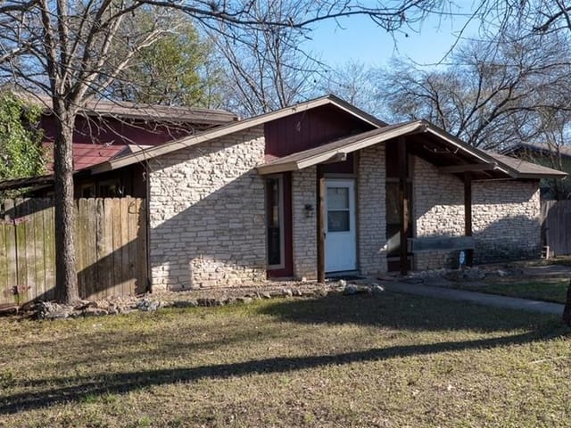 6105 Cougar Dr