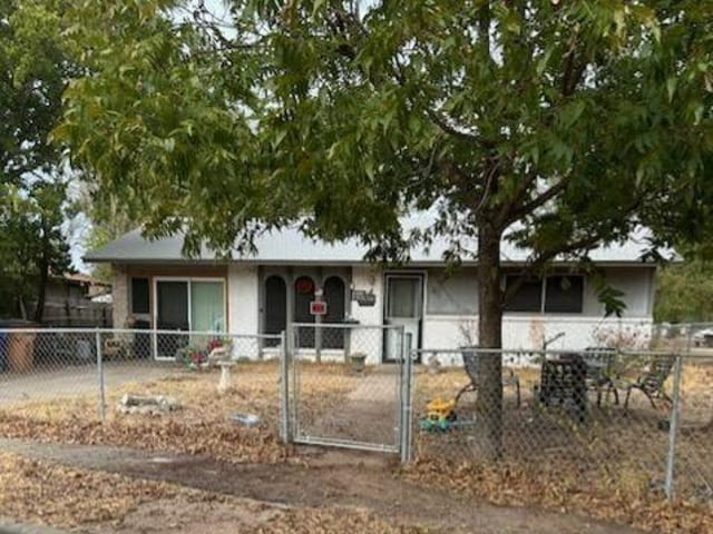 6106 Begonia Cir