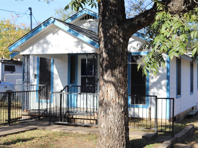 6106 Felix Ave