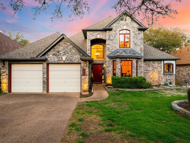 6106 Roxbury Ln