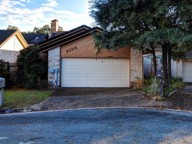 6106 Twin Ledge Cir