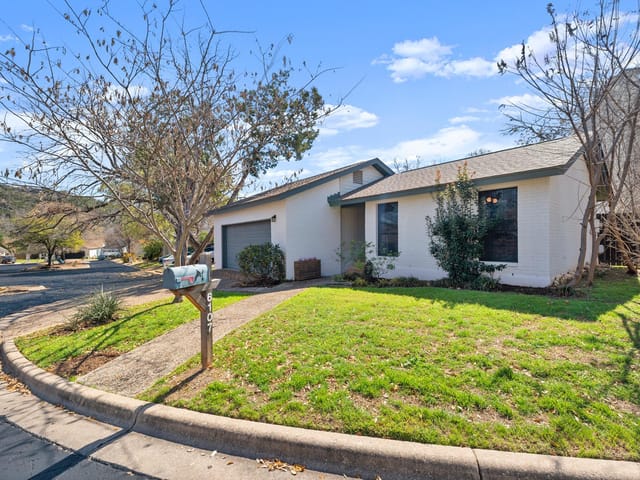 6107 Gardenridge HOLW