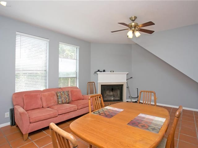611 E 45th St Unit #20