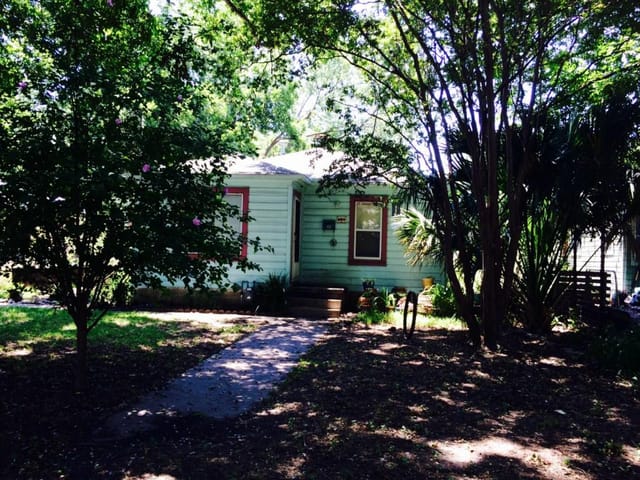 611 Fletcher St