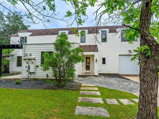 611 Josephine St Unit #A