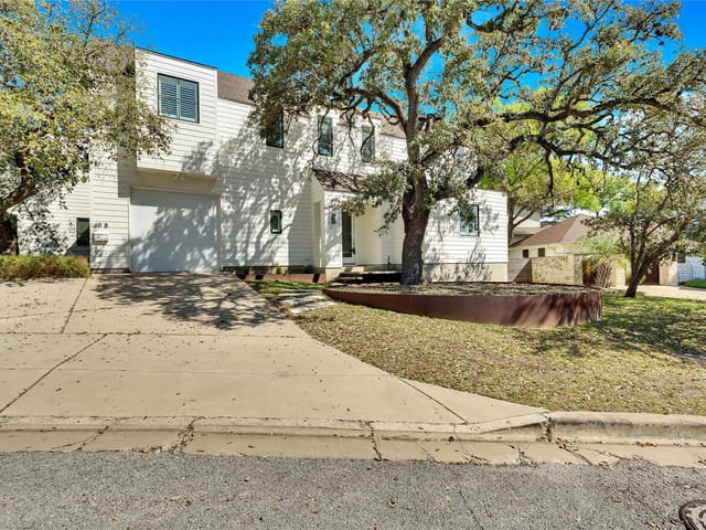 611 Josephine St Unit #B