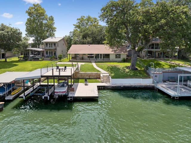 611 Lake Placid DR