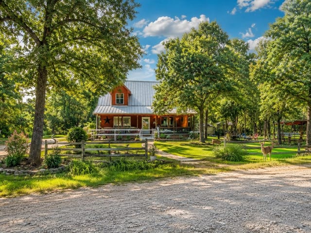 611 Wilson RD