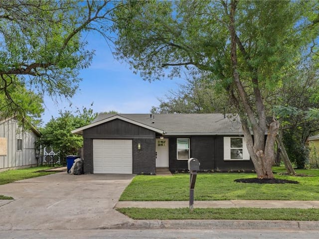 6111 Softwood Dr