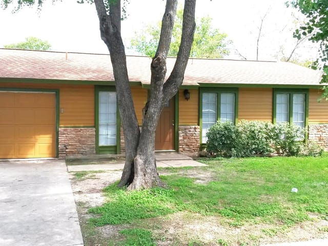 6114 Hogan Ave