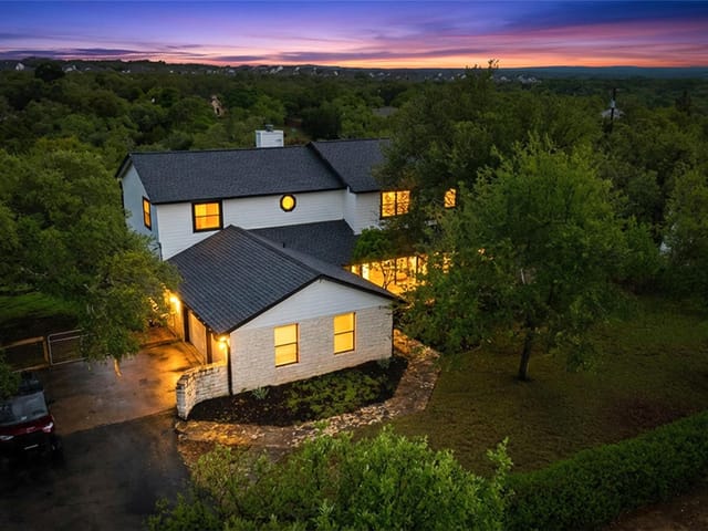612 Canyon Rim DR