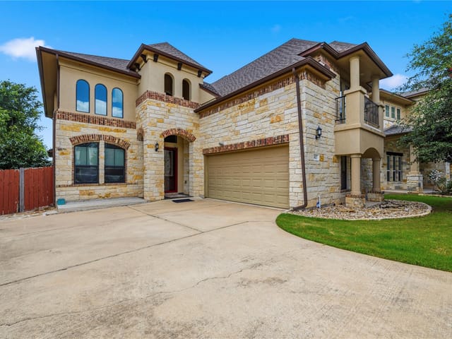 612 Cascada LN