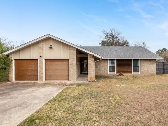 612 Meadowbrook Dr