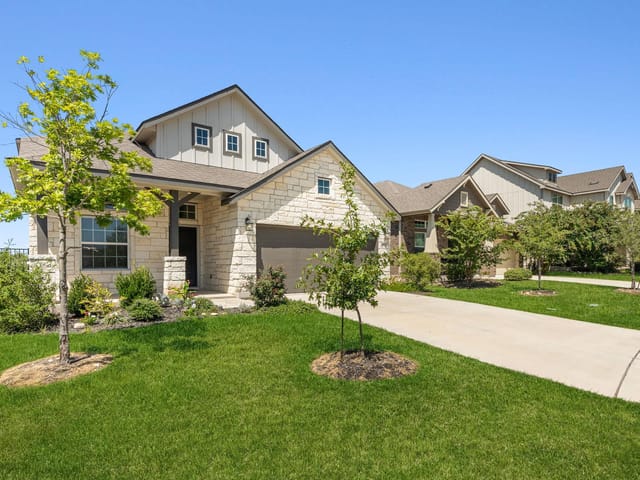 612 Saturnia DR