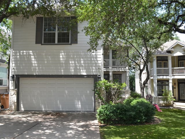 612 Twelve Oaks Ln