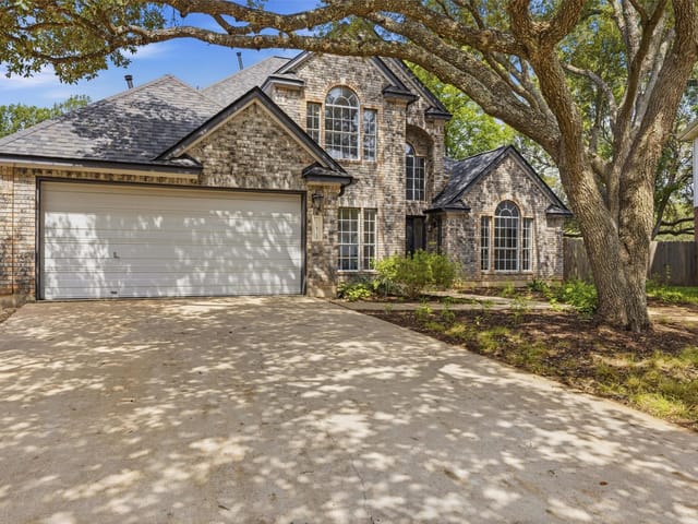6123 Ginita LN