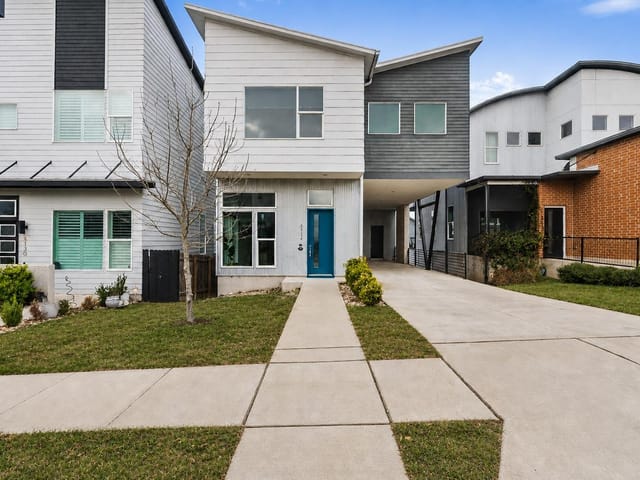 6124 Florencia LN