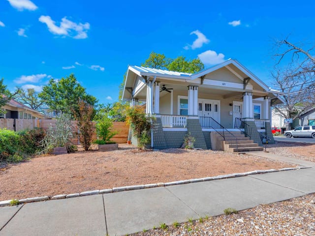 615 W 33rd ST Unit #b