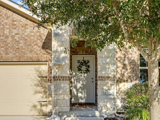 616 Sigourney Way