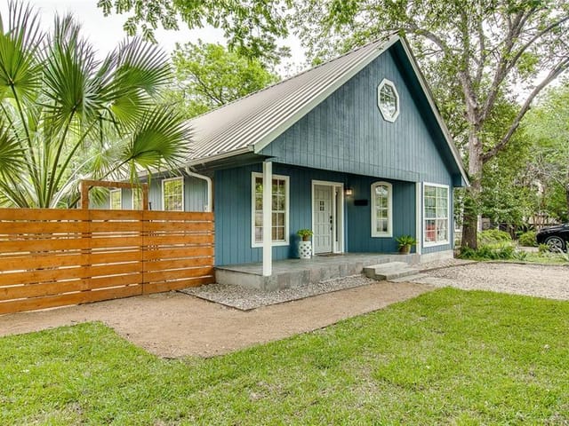 616 W Live Oak St