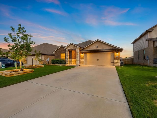 6166 Lavaca Dr