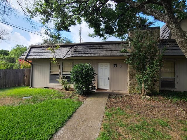 617 Castle Ridge RD Unit #D