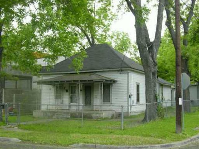 617 Live Oak
