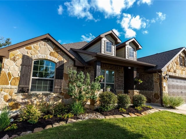619 Catalina Ln