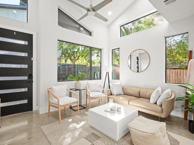 619 Hammack DR Unit #2