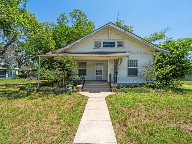 619 W Bell Ave