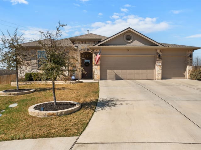 620 Shiner Ln