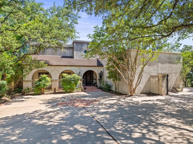 6200 Shadow Mountain Cv