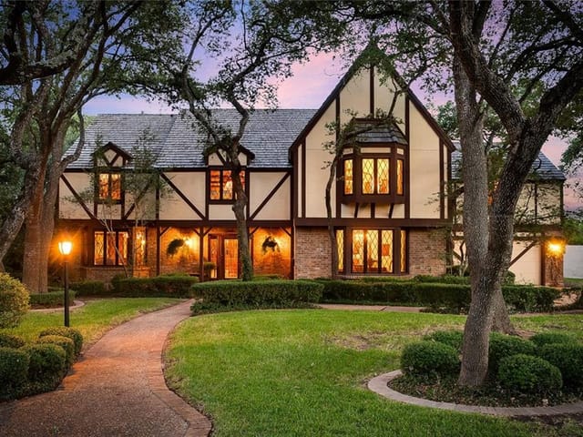 6200 Shadow Mountain Dr