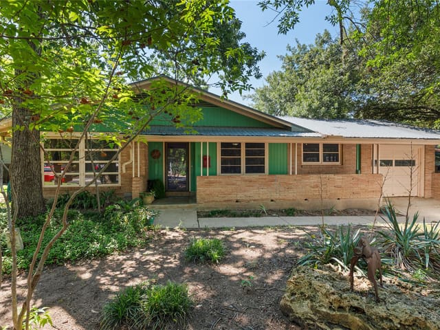 6201 Cary Dr