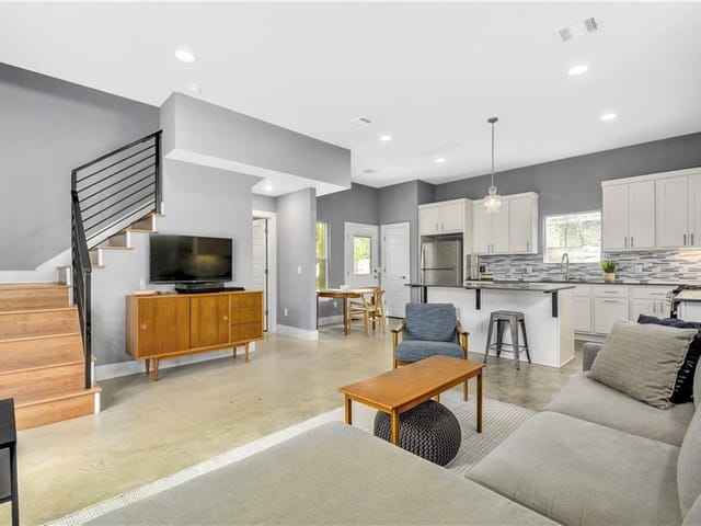 6201 Felix Ave Unit #B