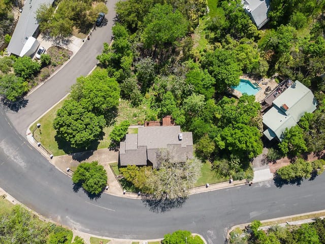 6201 Mountain Villa Dr