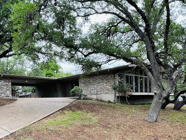 6201 Mountainclimb DR