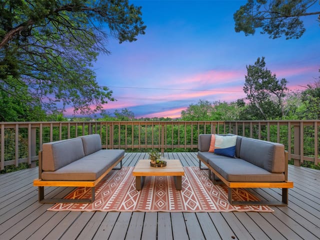 6203 Highland Hills Dr