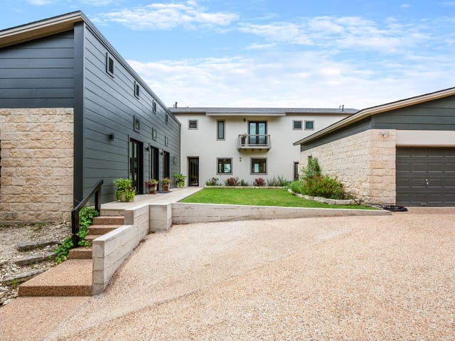 6204 Mesa DR