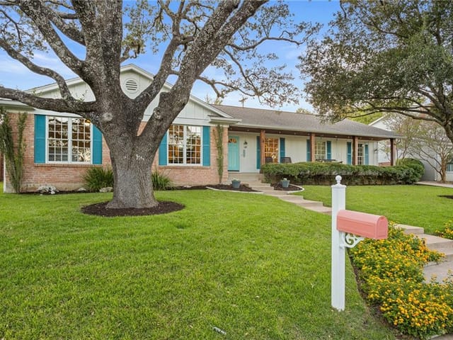 6208 Highland Hills Dr