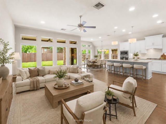 621 Judge Fisk DR
